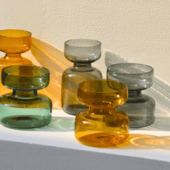 Premium borosilicate glass mini vases in different colors , perfect gift for every occasion