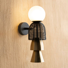 Totem Black Wall Lamp -Wall-mounted lamp with a modern design on a wooden wall