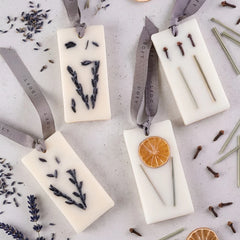 Lemongrass & Lavender - Wax Tablet - Set of 4, four tablets with lavender, cloves and orange slice, top view