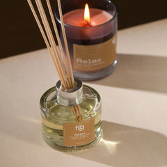 Relax Apple and Cinamon Reed Diffusor and scented candle set