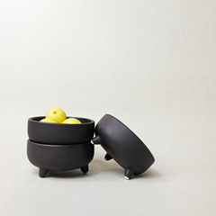 Black color Pluto Bowls made of ceramic, set of 3 stacked together