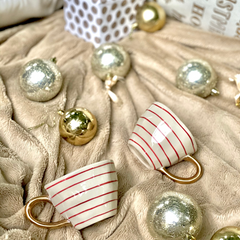 Decorative Waldo Cups with red stripes and golden handle 