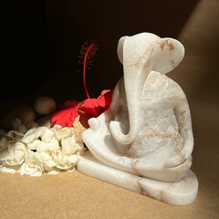 Handcrafted Morti of Lord Ganesha made up of Alabaster Stone