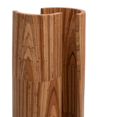 Slice Floor Lamp close-up detail of wooden split with a natural grain pattern
